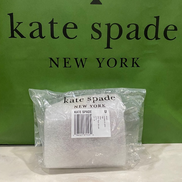 Kate Spade 3D red rose bag charm - Picture 3 of 6